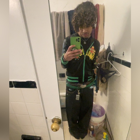 Meet your Posher, Vontana - Picture 1 of 2